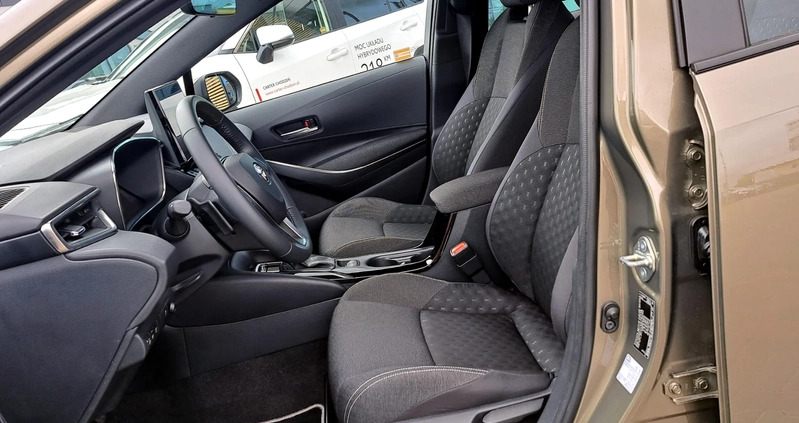 Toyota Corolla cena 135900 przebieg: 11900, rok produkcji 2023 z Ryglice małe 154
